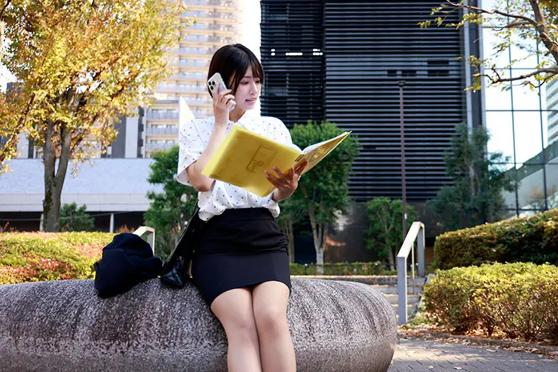 「私、競泳水着好きでごめんなさい…」 いつも競泳水着を着て興奮しています 服の下に水着を着て働くOL 宮城りえ No.2