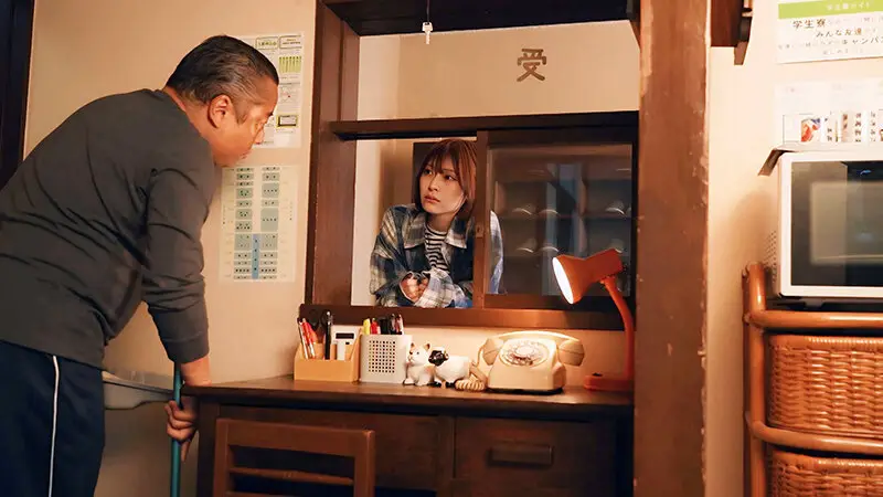 学生寮で2人きり 女子学生と中年管理人が過ごした年末年始 若い身体に衝動が抑えられず…一晩中ヤリまくった年越しイラマチオ 小松本果 No.2