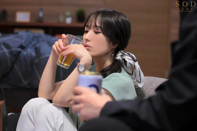 苦手な同僚と飲み会帰りに勢いでワンナイトしてしまったら膣奥フィットするチ〇ポの相性が良すぎて人生最高の絶頂感を味わってしまい…全然好きじゃないのにおかわりセックスしまくった 小湊よつ葉 No.2