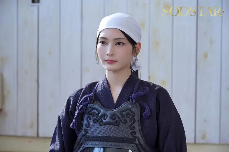 無表情な剣道の女師範 その凛とした佇まいからは想像出来ないほど弟子たちに甘く’チン媚び’目線で何度でもヌイてくれる 本庄鈴 No.3