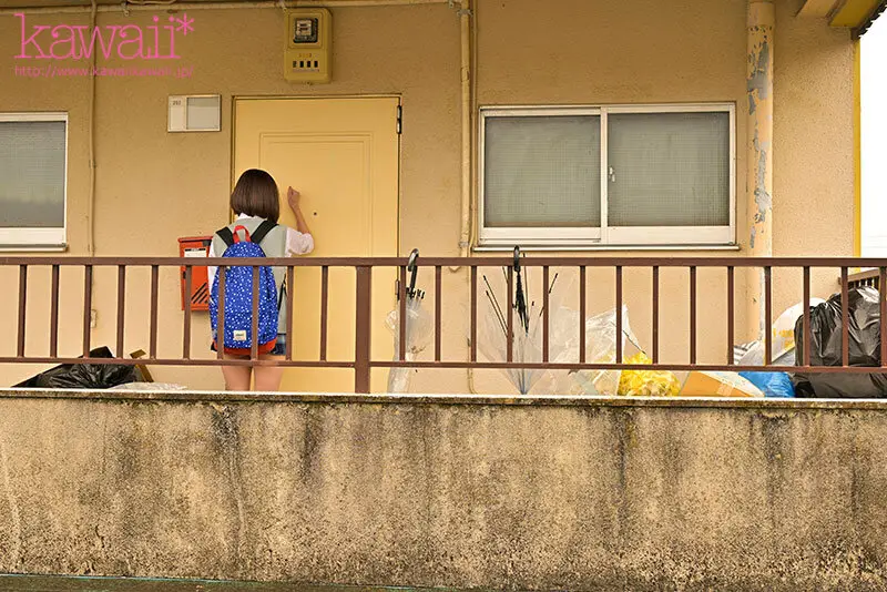 隣人のゴミ部屋で異臭中年おやじに監禁調教...理不尽すぎる鬼畜中出しで孕まされた制服女子 松岡美桜 No.2