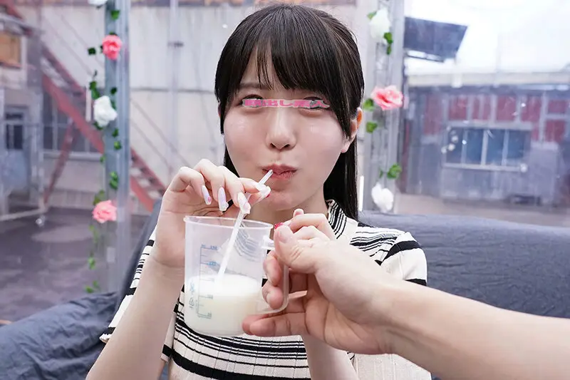 顔出しMM号 女子大生限定 ザ・マジックミラー 牛乳を口に含んで→巨乳モミモミ→乳首こねくりイキ我慢！我慢出来たら100万円！イッたらデカチン即ハメ！初めてのチクイキ絶頂で敏感になったJDオマ○コに激ピストンで生中出し！ No.2