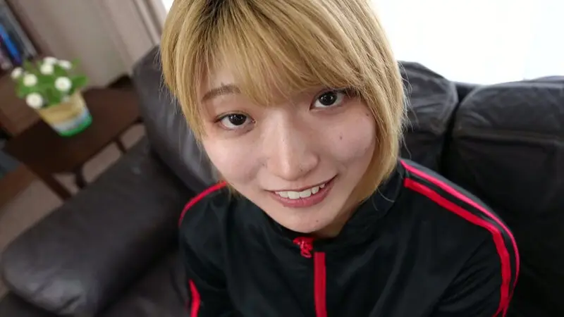 派手目女子がすっぴんで自慰行為から性行為披露！ No.8