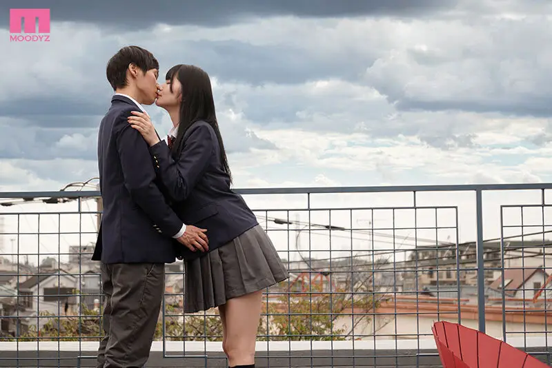 君が好き。 学生時代付き合っていた彼女と偶然再会。クズ彼氏と付き合っていたが僕は彼女と何度もSEXしまくった 純白彩永 No.1