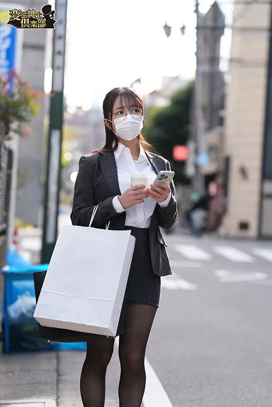 尾行盗撮地味メガネ巨乳毒盛り孕ませ●姦 No.1