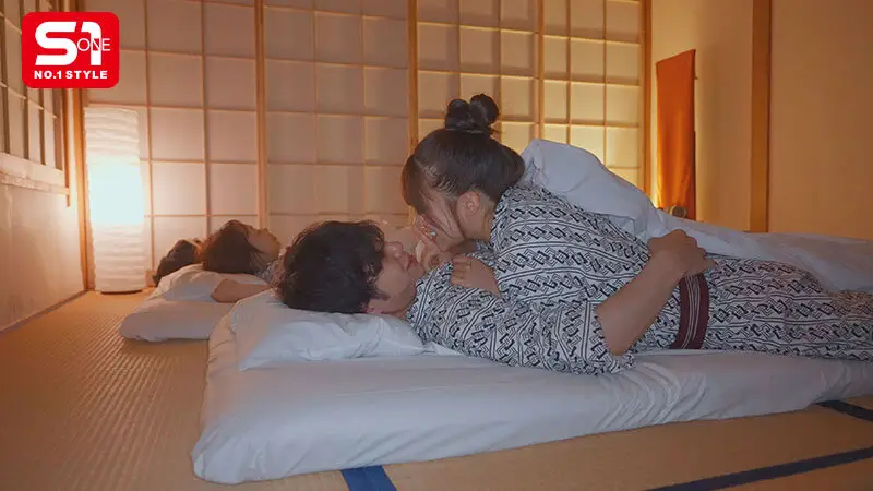 彼女、彼女の妹との温泉旅行で妹の方が二人きりになるたびに甘え密着ボディタッチからのおねだりキッス、 たまらず勃起するとジュボジュボしゃぶり始め暴発寸前チ●ポを色んな体位でハメてきて意のままに大量射精しちゃう恥ずかしい僕。 川越にこ No.4
