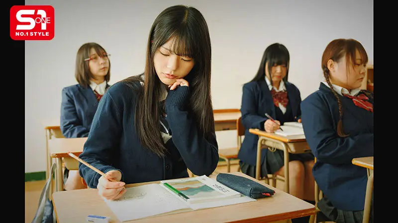憧れだった担任教師に盗撮されても黙認しているわたし。自己肯定感の低いひとりぼっちJ●はド変態教師すら愛してくれる 浅野こころ No.1