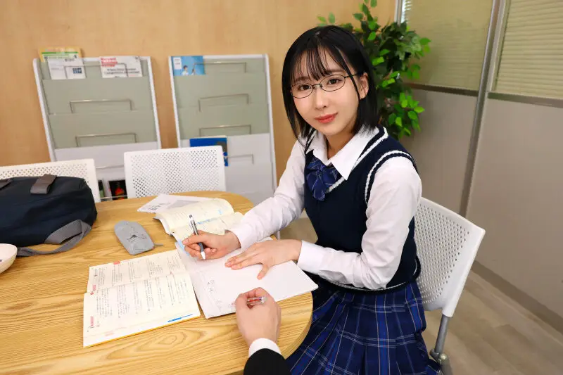 【VR】【8K】「こんな大きいおっぱい触っても平気なの？」巨乳に悩む教え子と、自信を持たせるために触ってあげたら想像以上の柔らか巨乳パイズリに勃起が収まらず中出ししまくった 由衣陽菜 No.3