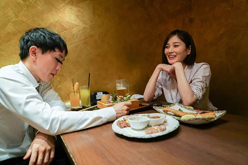 通行人は二度見する！ドラマの主人公のような不意打ち路上キスで火がついたホロ酔い人妻上司は浮気欲が止まらない No.9