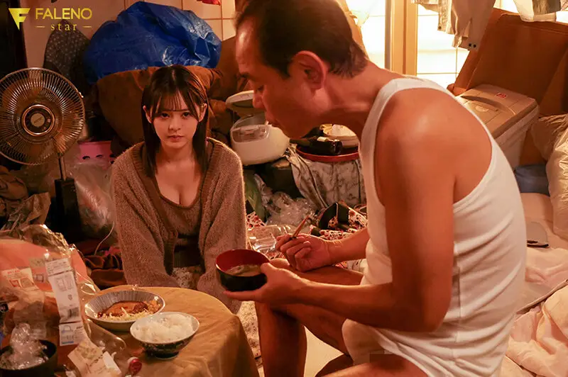 ゴミ部屋に住む臭チ〇ポおじさんと美少女の性交4時間ベスト【FALENOマニアック特選】 No.3