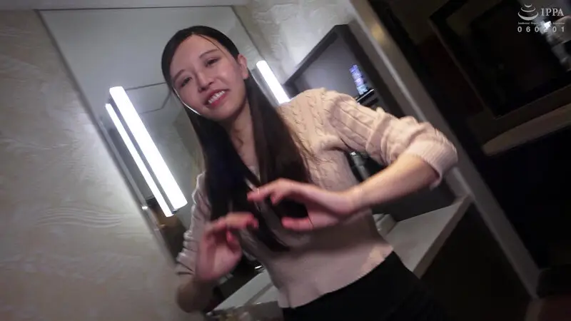 【理性崩壊の筋トレ】「ひぃっ、ひゃはははっ!だめぇ、壊れちゃうっ!」若林ゆりなの極上ボディが笑い叫ぶ。スクワット中の無防備な脇と胸を襲う、約束された完全敗北 No.1