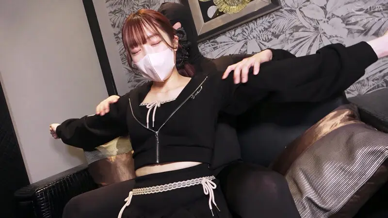 【配信者崩壊】「ひゃははっ!待って、そこらめぇっ!あははははっ!」人気インフルエンサー星野ねね、癒やしのマッサージが豹変する絶望のくすぐり攻め。万歳固定で晒された聖域への指先蹂躙 No.2