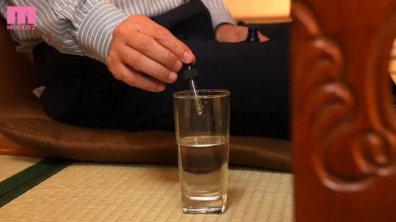 前戯好き変態教授とまさかの相部屋で何度も何度も舐め堕ちさせられクンニ沼に溺れた私… ゼミ合宿NTR21発中出し 三崎なな No.2