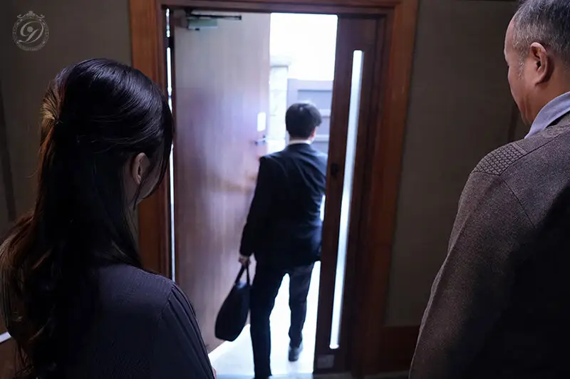 夫が出社して帰宅する定時9時から18時まで…義父と’孫作り’の中出しSEXに励んでいます―。 与田りん No.1
