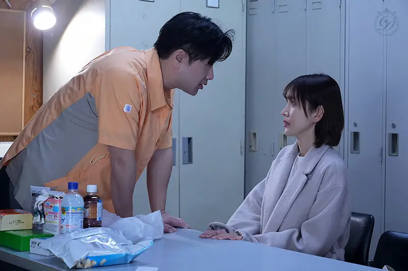 「盗んでないなら脱いでみろ。」隅から角まで探られた万引き妻 角奈保 No.1