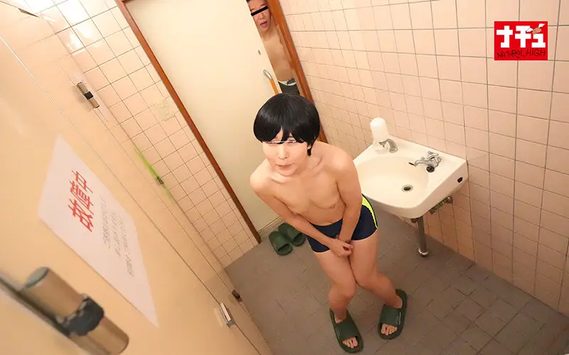 つるぺた女子の男水着チャレンジ 県民プールでデカチンおじに女子だとバレて中出しされて…マジ最悪だったよぉぉ～！ No.10