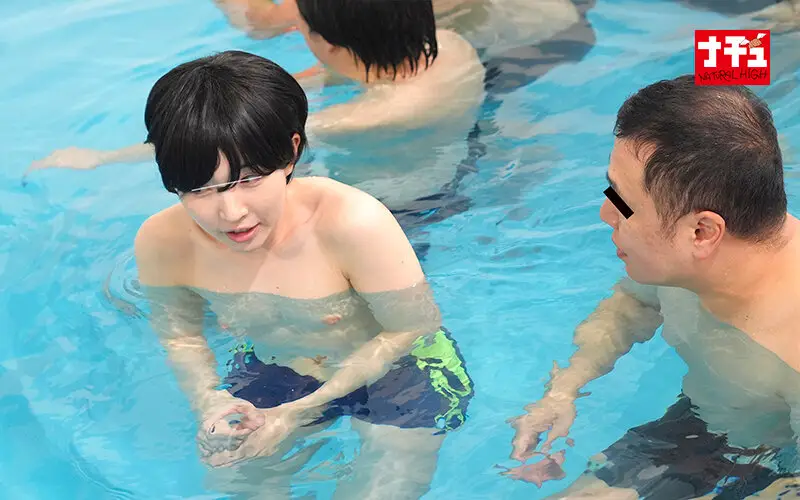 つるぺた女子の男水着チャレンジ 県民プールでデカチンおじに女子だとバレて中出しされて…マジ最悪だったよぉぉ～！ No.9