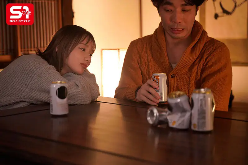 年末年始、古い学生寮で女学生とおじさん管理人が2人きり…禁断シチュに欲情した中年ち●ぽと寂しさ埋めたい若い少女おま●こは相性良すぎて合体し続けた。 兒玉七海 No.3