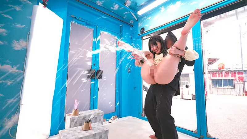 マジックミラー号ハードボイルド 街行く女子大生限定！マン圧クレーンゲームチャレンジ！マ〇コの締め付けで景品をキャッチ！すれば賞金GET！制限時間20分間取り放題！！ただし潮吹きしたらOUT！即ハメSEX！！ No.1