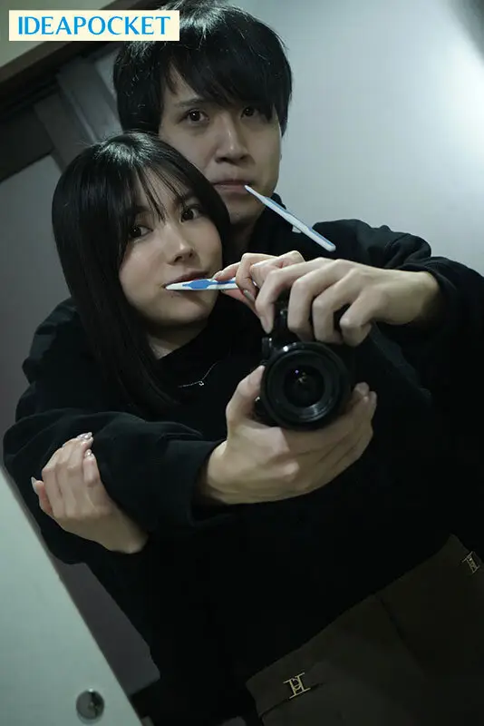 フラれた元カノが幸せでムカつくから悪友たちと家凸して今彼の前で輪●してみた 楓カレン No.1