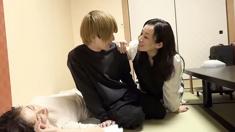 混浴温泉で義母とその妹に囲まれフル勃起した僕。欲求不満姉妹に朝まで搾り尽くされた秘密の一泊旅行 No.6