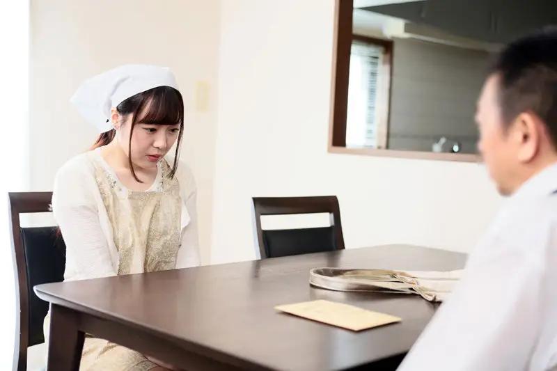 パート先でお金を横領したことがバレて見逃してもらう代わりに風俗嬢しか知らない素人童貞店長に初めての素人になってあげると裏取引を囁く美巨乳妻 高瀬りな No.2