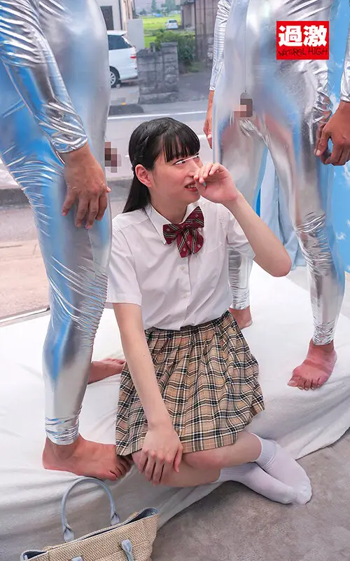 【しゃびー22歳】NHマジックミラー号 制服の似合うニューハーフ娘がおちんちん年齢当てに挑戦！Wチ○ポに挟まれ大興奮！初めての串挿し3Pでケツ穴ぱっくり連続ペニキュン中出し No.5