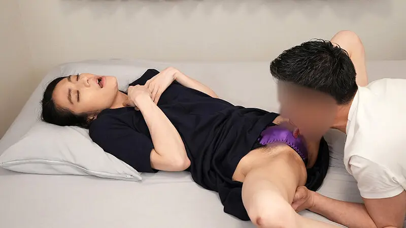 帰ってきた息子は男の娘! 息子に興奮を覚える父と姉の近親相姦 No.11